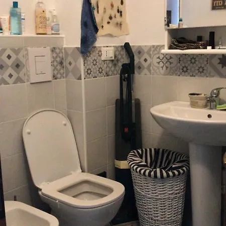 Apartment Bilocale Di Coti